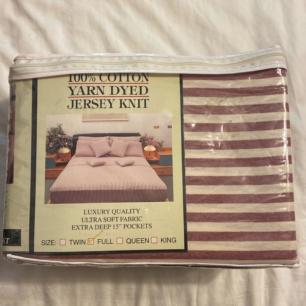 100% cotton, yarn dyed, jersey knit, full size sheets. Extra deep 15" pockets